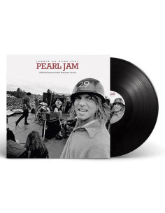 Pearl Jam - Jammin' On Home Turf
